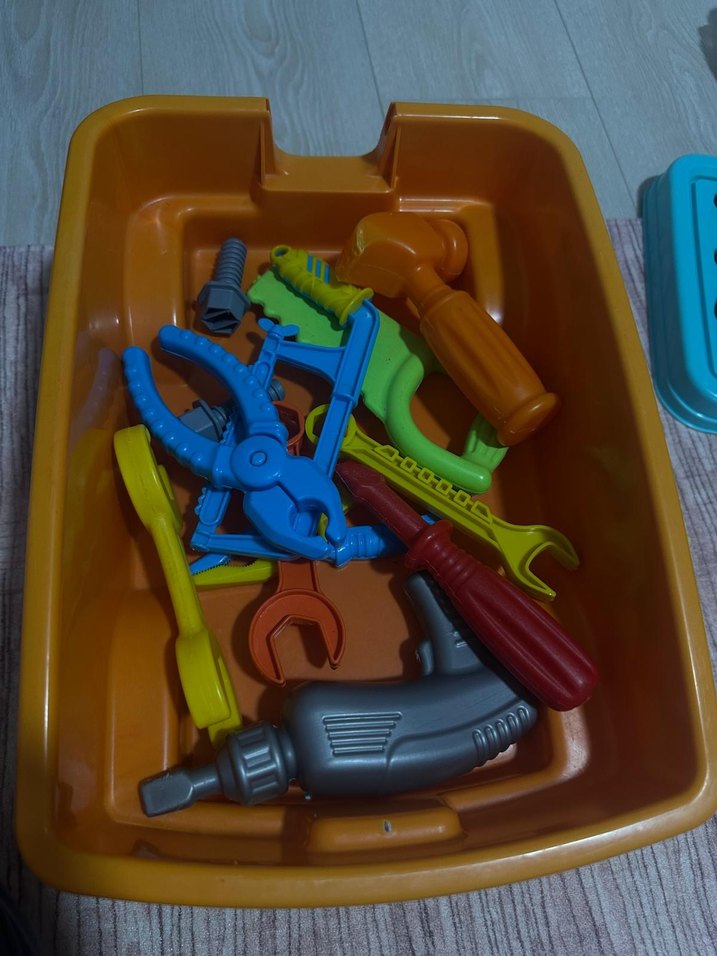 Sarı Renkli Oyuncak Kamyon ve Tamir Seti - Görsel 2