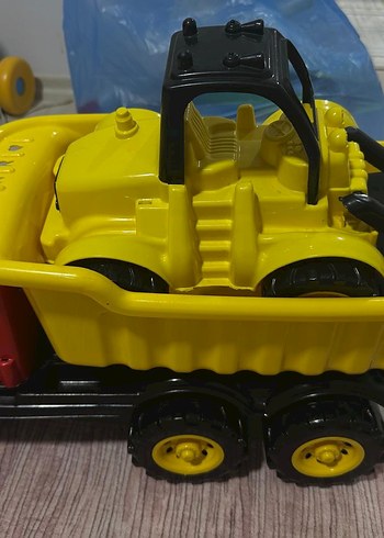 Renkli Sarı-Kırmızı Oyuncak Kamyon - Görsel 2