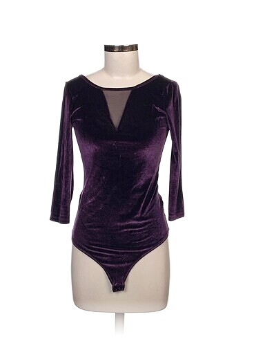 Stradivarius Bluz %70 İndirimli.