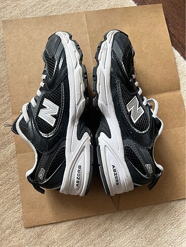 31 Beden siyah Renk New balance 530