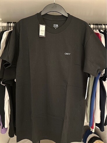 Obey tshirt