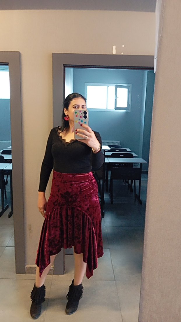 Bordo kadife etek - Görsel 2