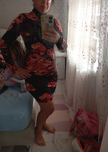 Karanlık Pembe Çiçek Desenli V Yaka Midi Elbise - Görsel 4