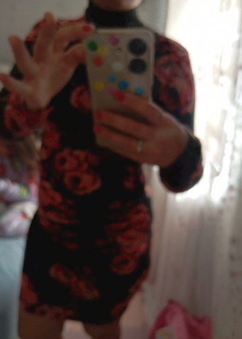 Karanlık Pembe Çiçek Desenli V Yaka Midi Elbise - Görsel 2