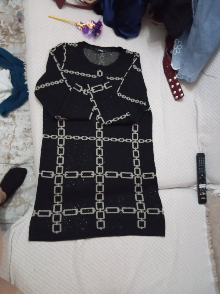 Zincir Detaylı Siyah Desenli Kadın Kazak - Görsel 5