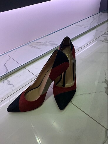 inci İnci marka stiletto