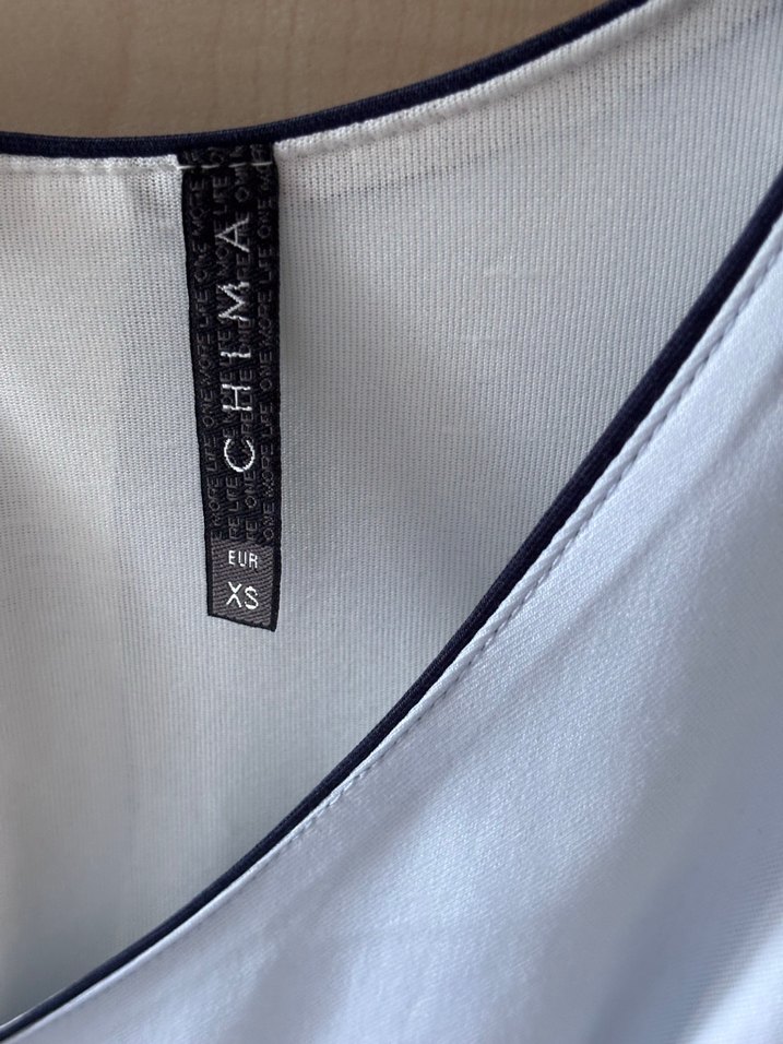 Mavi V Yakalı Pilili Midi Elbise - Görsel 3