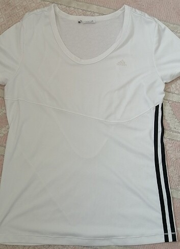 Adidas tshirt