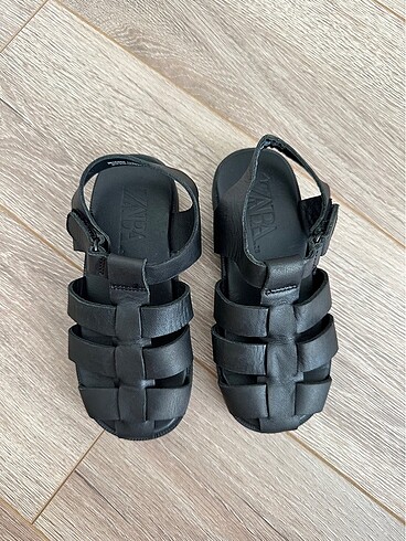 26 Beden Zara çocuk sandalet
