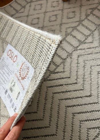 Gri Desenli Halı - Görsel 3