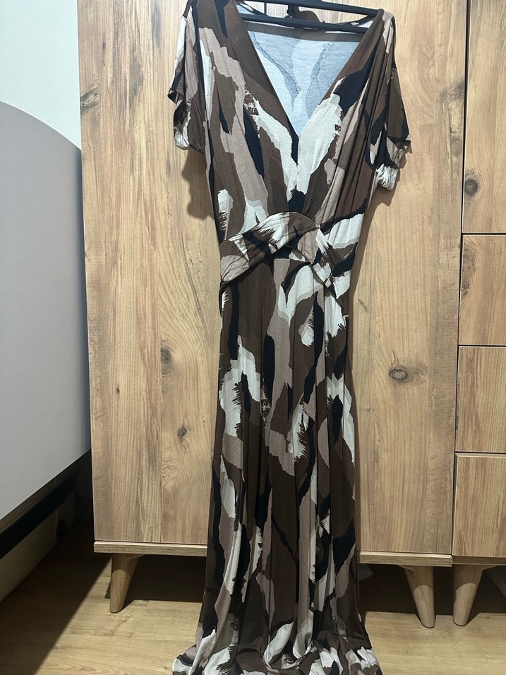 Kadın V Yakalı Uzun Kahverengi Batik Elbise - Görsel 2