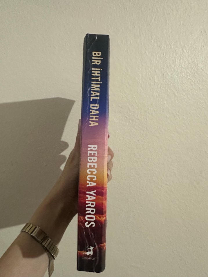 Bir İhtimal Daha - Rebecca Yarros - Görsel 3