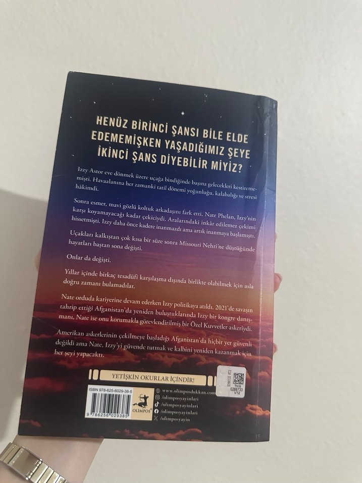 Bir İhtimal Daha - Rebecca Yarros - Görsel 2