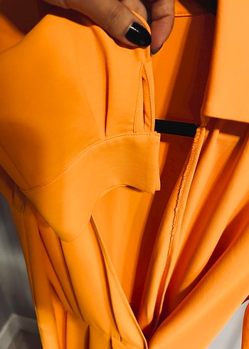 Turuncu Uzun Kollu Drapeli Uzun Elbise - Görsel 3