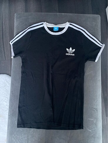 adidas tişört