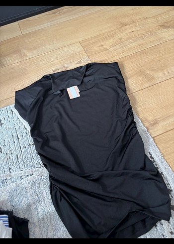 Kadınlar için Siyah Yarım Kollu Üst - Görsel 2