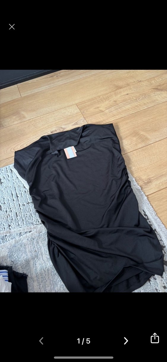 Kadınlar için Siyah Yarım Kollu Üst - Görsel 2