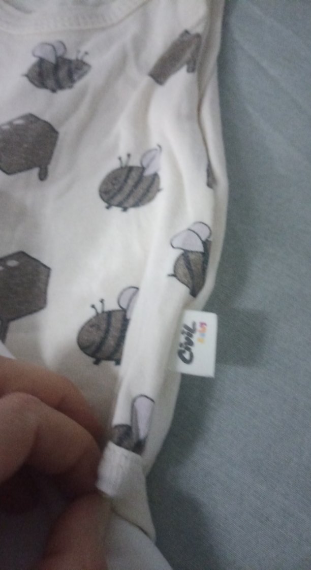 Bebek Erkek Kolsuz Pamuklu Body ve ilk oyuncak - Görsel 3