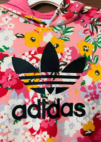 10 Yaş Beden Renkli Çiçek Desenli Adidas Kız Çocuk Sweatshirt