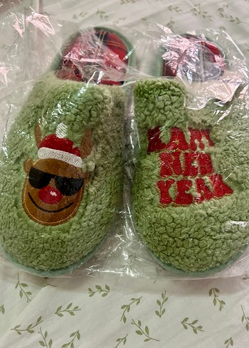 LCW Nakışlı Yeşil Kadın/Kız Çocuk 35/36 Ev Terliği - Görsel 2