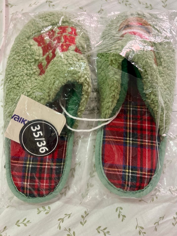 LCW Nakışlı Yeşil Kadın/Kız Çocuk 35/36 Ev Terliği - Görsel 3