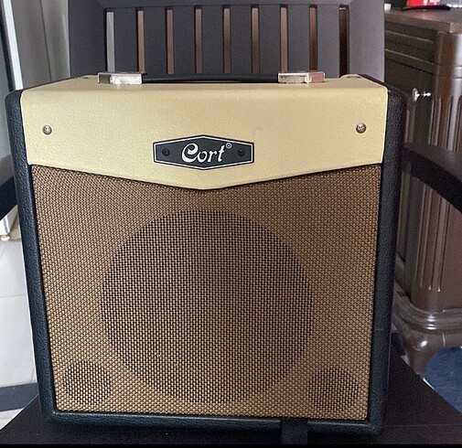 Cort cm15r amfi