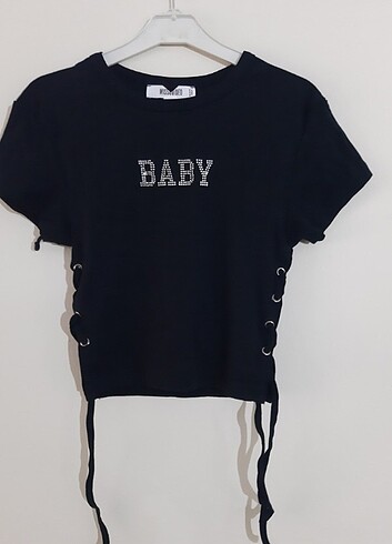 Urban outfitters tshirt Small