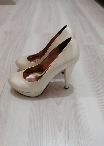 Beyaz Rugan Stiletto Kadın Ayakkabı WOON - Görsel 2