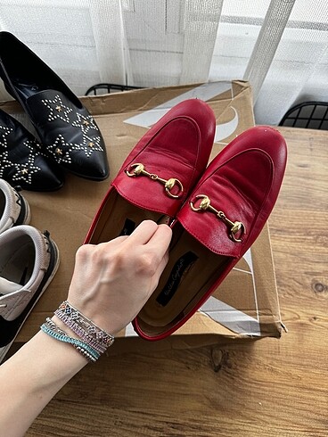 Kırmızı loafer