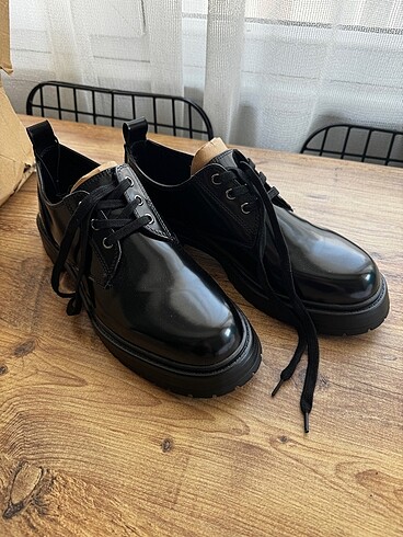 Zara Siyah rugan ayakkabı