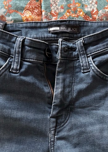 Kadın Gri Denim Kemerli Jean
