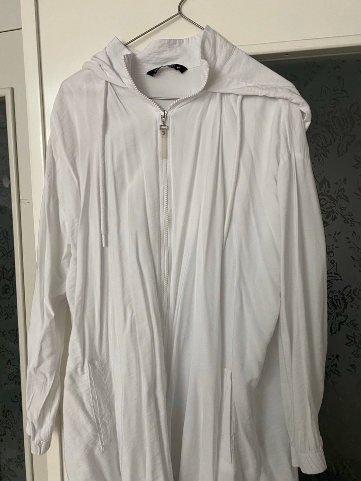 Gevşek Kesim Uzun Beyaz Keten  kapşınlu Ceket - Görsel 3