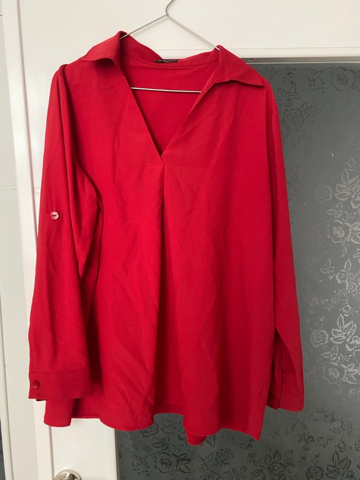 Kırmızı V Yaka Uzun Kollu  Gömlek - Görsel 2