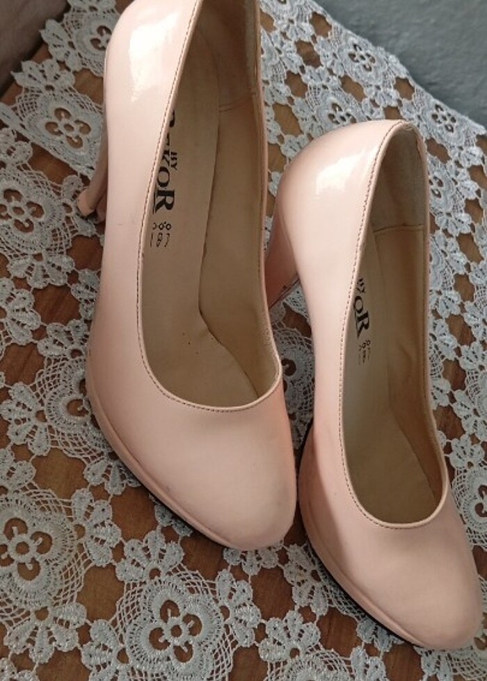 Topuklu ayakkabı - Görsel 2