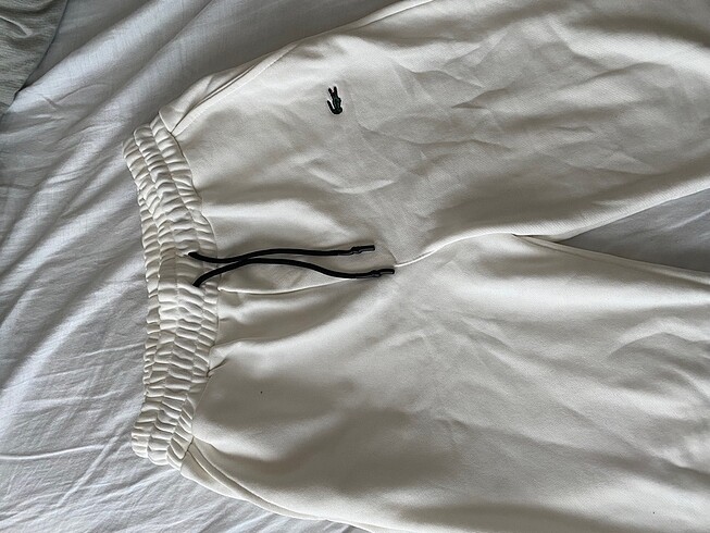 lacoste beyaz eşofman altı