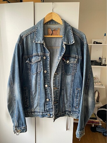 Levis 0 kot