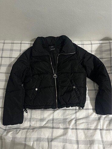Bershka Siyah Şişme Mont