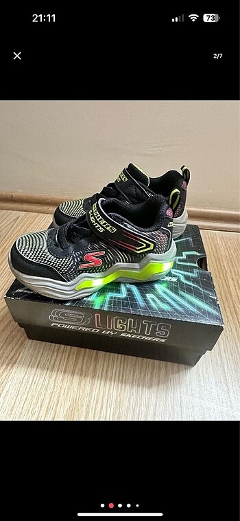 Skechers ışıklı ayakkabı - Görsel 2