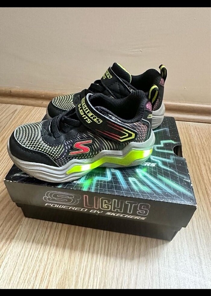 Skechers ışıklı ayakkabı - Görsel 2