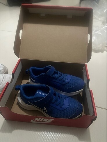 Nike erkek çocuk spor ayakkabısı