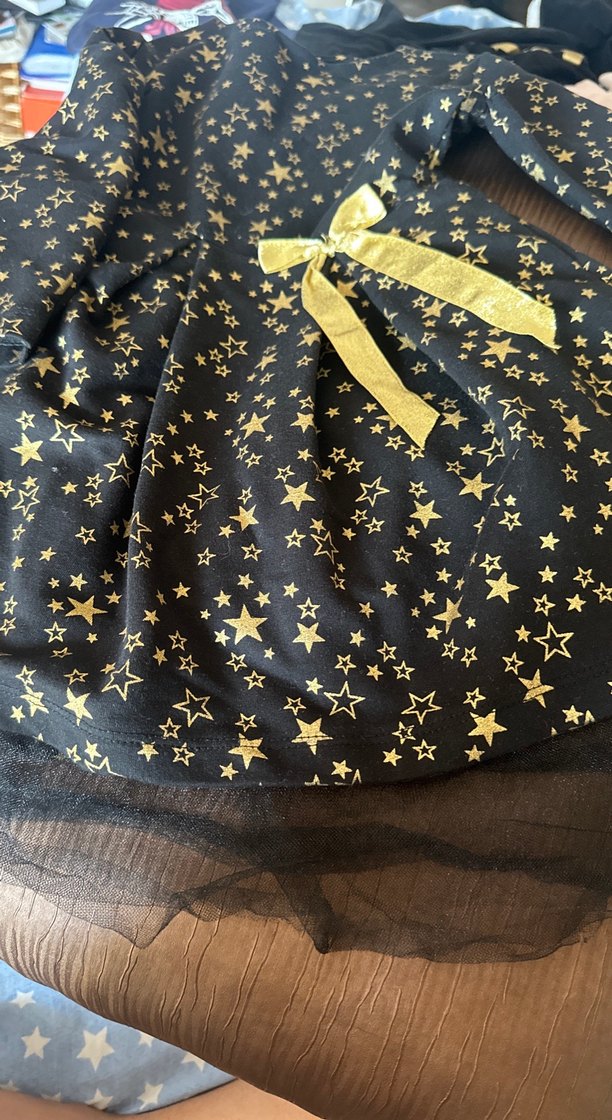 Kız Çocuk Altın Yıldızlı Elbise - Görsel 2