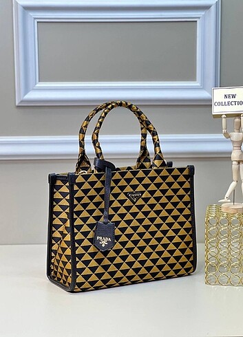 PRADA çanta