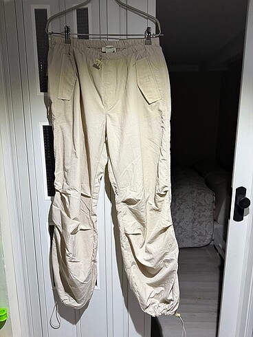l Beden Pull&Bear - paraşüt kumaş pantolon