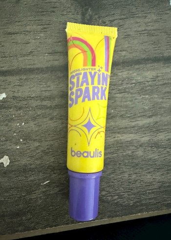 Beaulis Stayin Spark highlighter