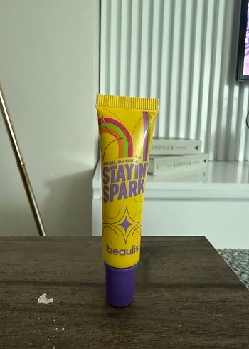 Diğer Beaulis Stayin Spark highlighter