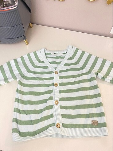12-18 Ay Beden H&m hırka