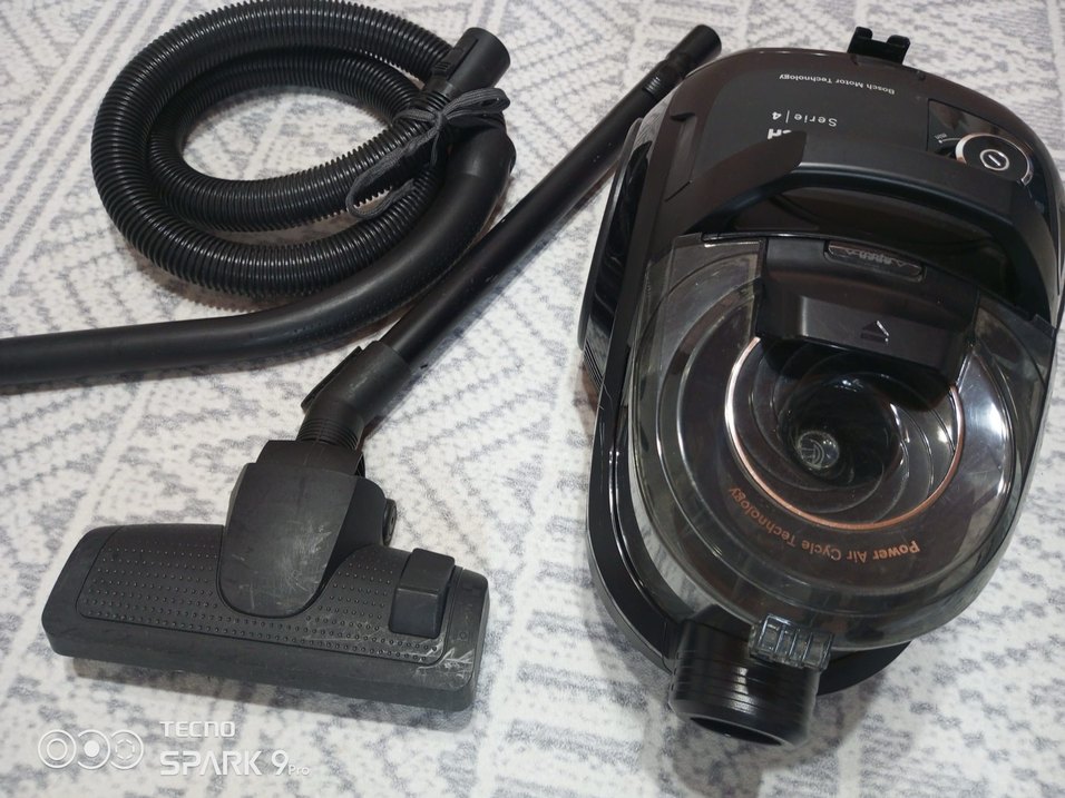 Siyah Bosch Elektrikli Süpürge - Görsel 2