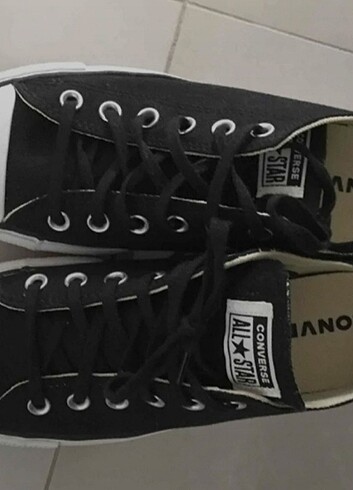 Converse Taş tabanlı