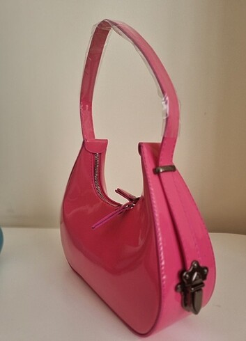 Pembe Rugan çanta
