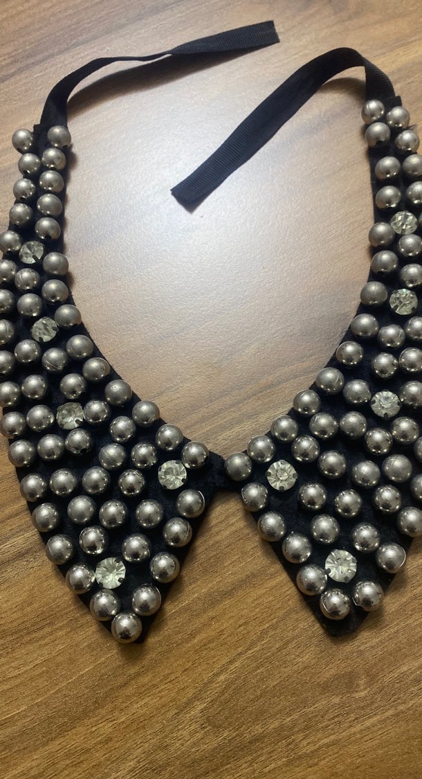 Gri Boncuklu Gotik Midi Yaka - Görsel 2